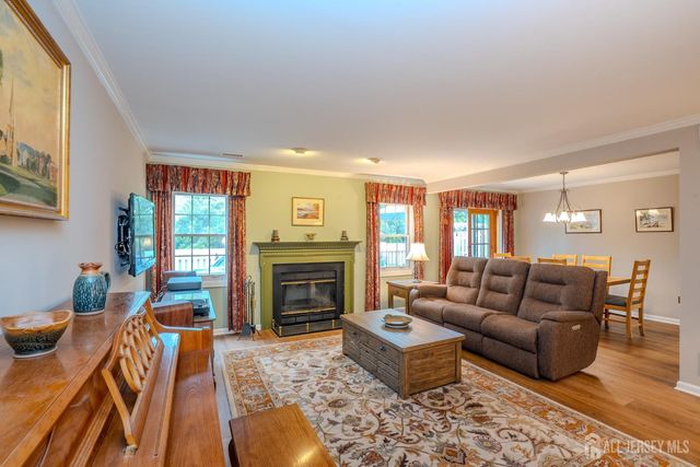 62 Fair Acres Court, South Brunswick, NJ 08540