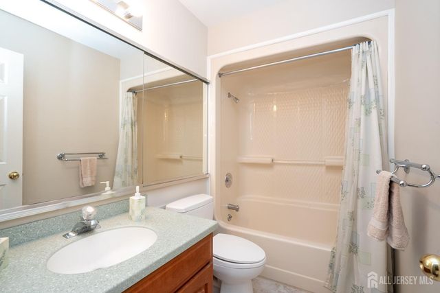 62 Fair Acres Court, South Brunswick, NJ 08540