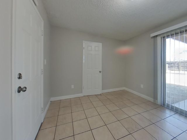 2932 W Caribbean Lane, Phoenix, AZ 85053