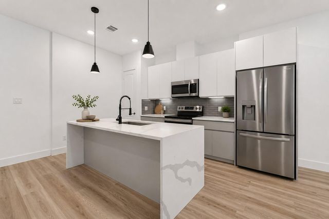 4201 Oats St C, Houston, TX 77020