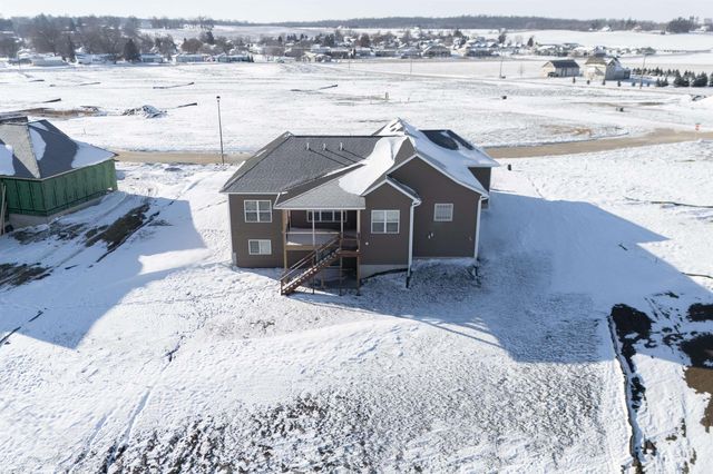 260 NW Howard Avenue, Swisher, IA 52338