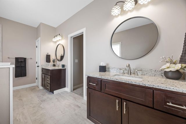 260 NW Howard Avenue, Swisher, IA 52338