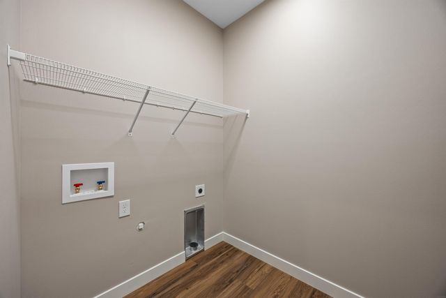 260 NW Howard Avenue, Swisher, IA 52338