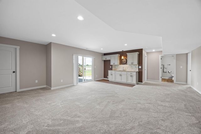 260 NW Howard Avenue, Swisher, IA 52338