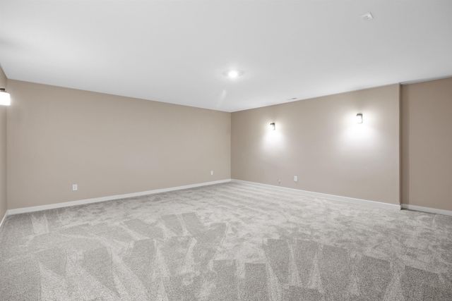 260 NW Howard Avenue, Swisher, IA 52338