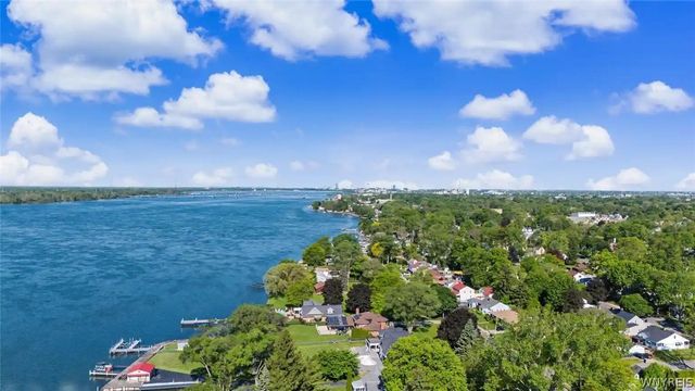 9326 Rivershore Drive, Niagara Falls, NY 14304
