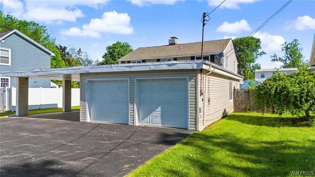 9326 Rivershore Drive, Niagara Falls, NY 14304