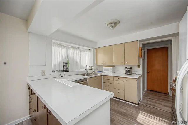 9326 Rivershore Drive, Niagara Falls, NY 14304