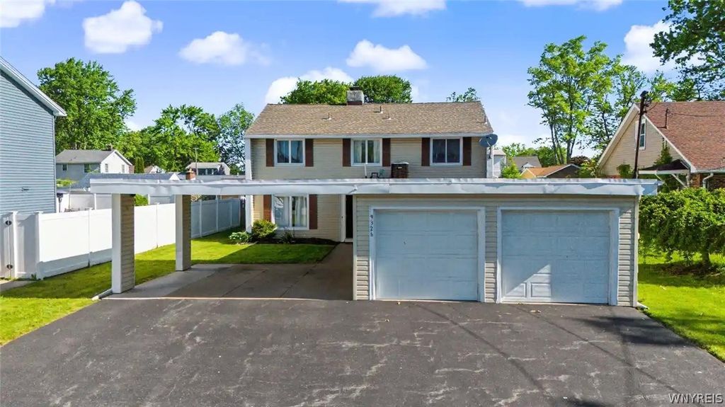 9326 Rivershore Drive, Niagara Falls, NY 14304