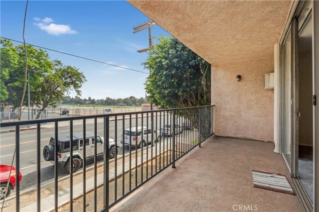 8421 Lindley Avenue, Northridge, CA 91325