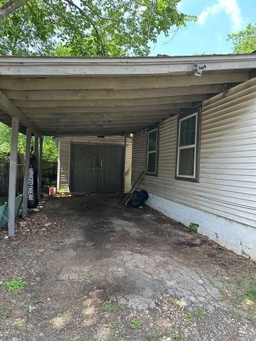 205 Hallvale Drive, White Settlement, TX 76108