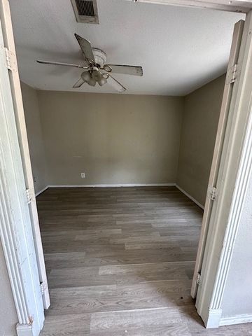 205 Hallvale Drive, White Settlement, TX 76108