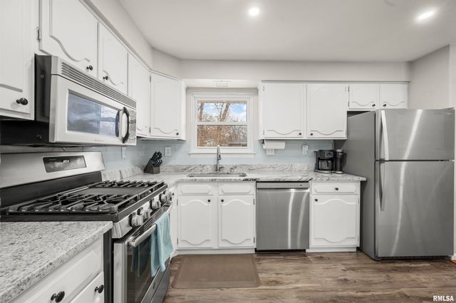 12145 N WHISPERING WOODS Drive, Dunlap, IL 61525