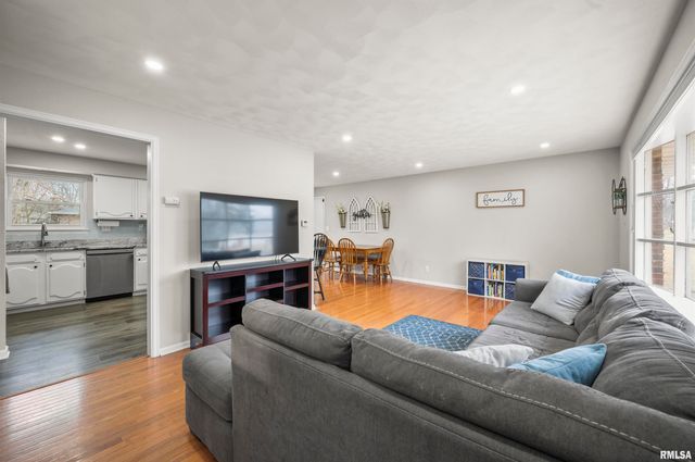 12145 N WHISPERING WOODS Drive, Dunlap, IL 61525