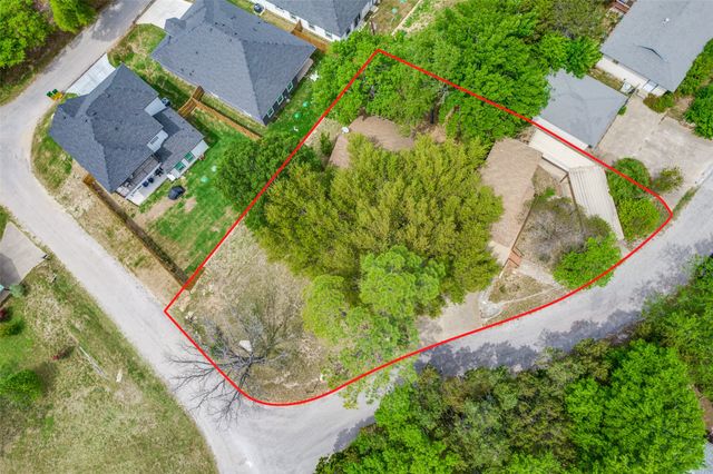 1114 Spur Trail, Granbury, TX 76049