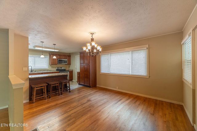183 Outer Drive, Oak Ridge, TN 37830