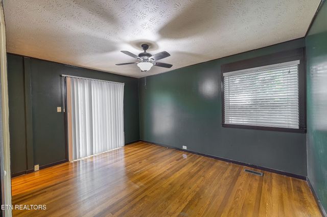 183 Outer Drive, Oak Ridge, TN 37830