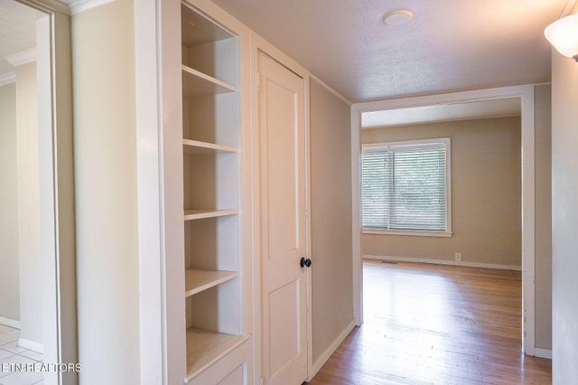 183 Outer Drive, Oak Ridge, TN 37830