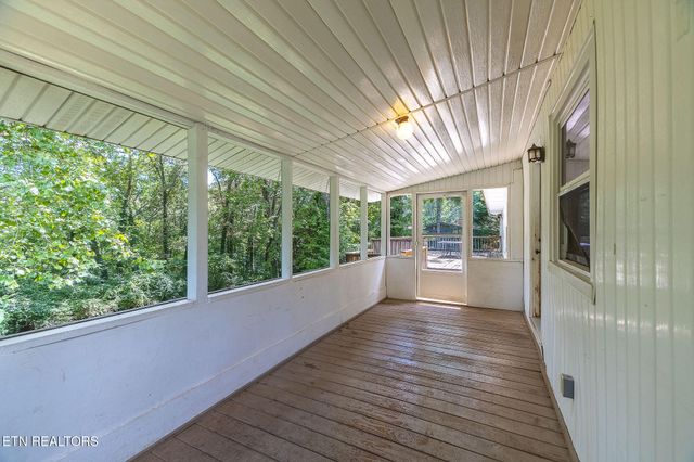 183 Outer Drive, Oak Ridge, TN 37830