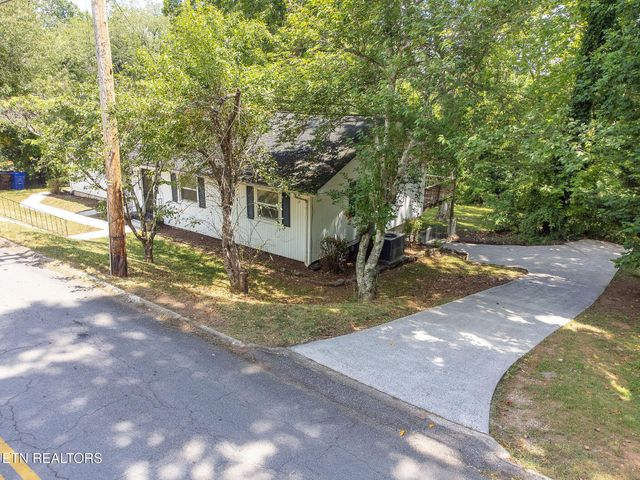 183 Outer Drive, Oak Ridge, TN 37830