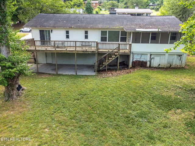 183 Outer Drive, Oak Ridge, TN 37830