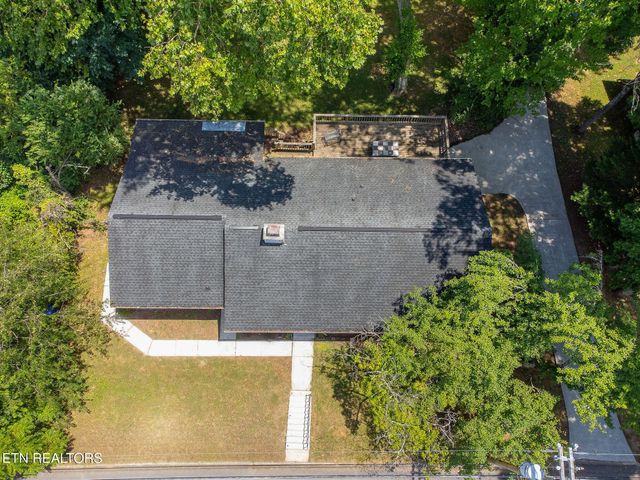 183 Outer Drive, Oak Ridge, TN 37830