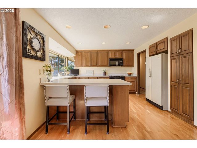 17200 Nw BANDON Ct, Beaverton, OR 97006