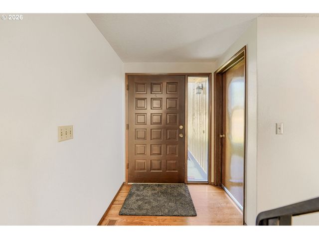 17200 Nw BANDON Ct, Beaverton, OR 97006