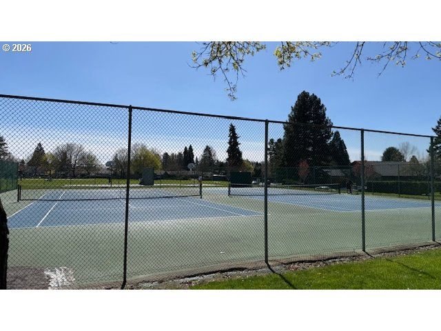 17200 Nw BANDON Ct, Beaverton, OR 97006