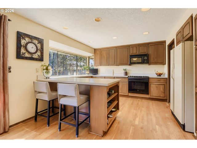 17200 Nw BANDON Ct, Beaverton, OR 97006