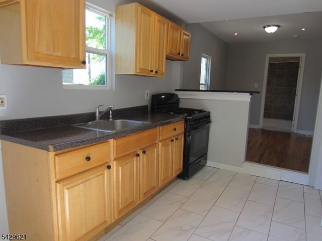 279 Oregon St, Union Twp., NJ 07088