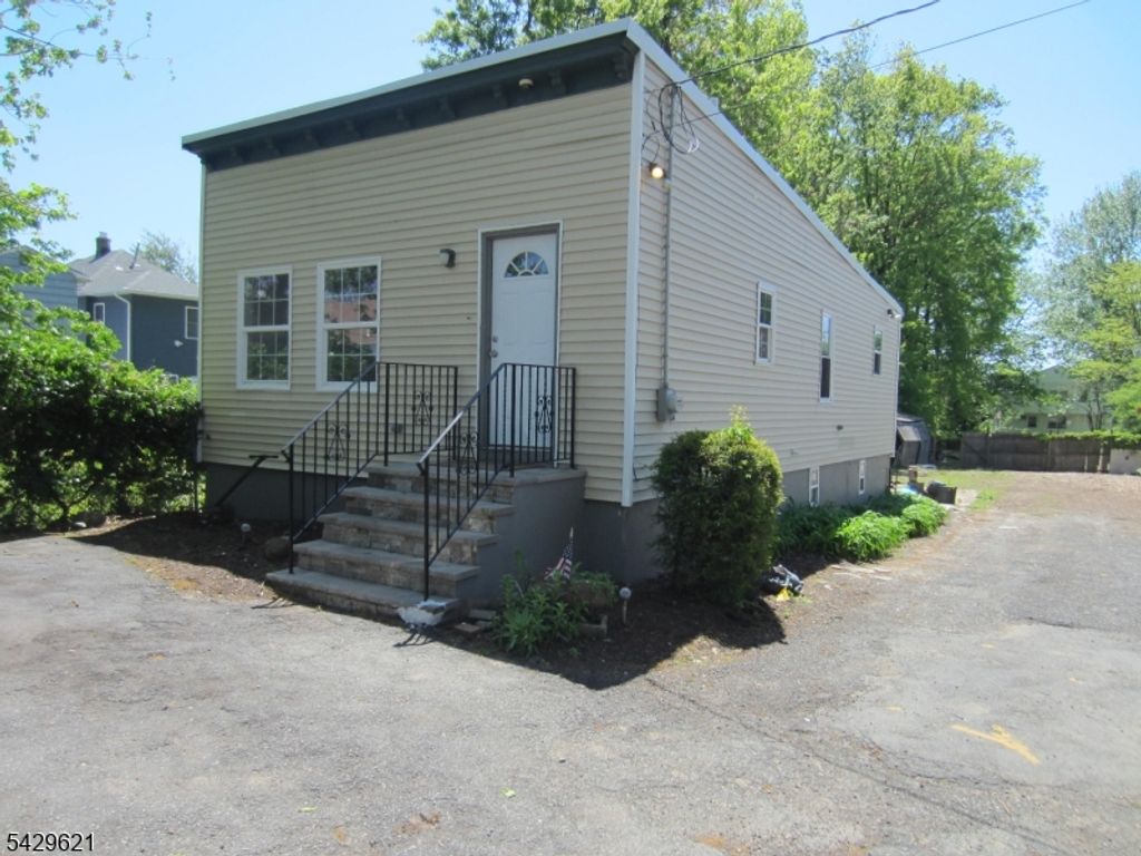 279 Oregon St, Union Twp., NJ 07088