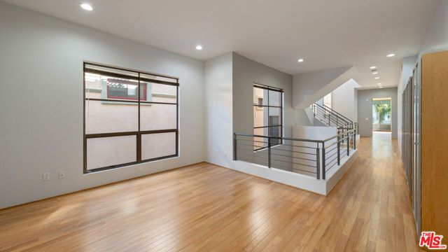 143 Union Jack Mall, Marina Del Rey, CA 90292