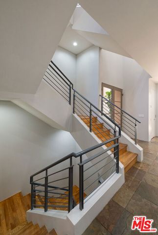 143 Union Jack Mall, Marina Del Rey, CA 90292