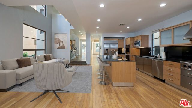 143 Union Jack Mall, Marina Del Rey, CA 90292