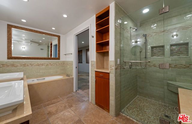 143 Union Jack Mall, Marina Del Rey, CA 90292