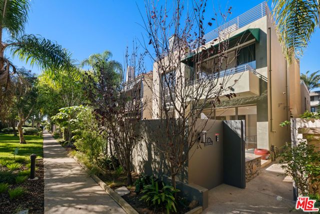 143 Union Jack Mall, Marina Del Rey, CA 90292