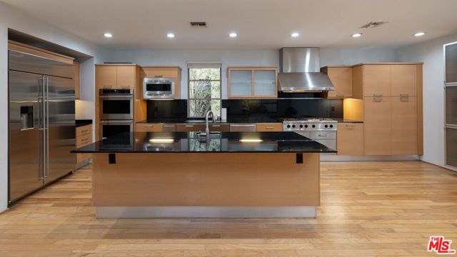 143 Union Jack Mall, Marina Del Rey, CA 90292