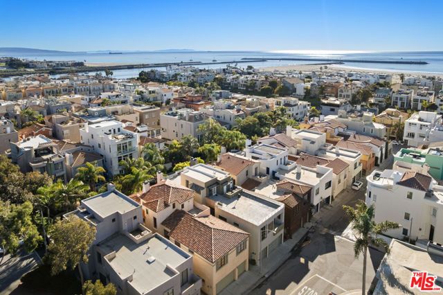 143 Union Jack Mall, Marina Del Rey, CA 90292
