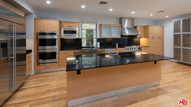 143 Union Jack Mall, Marina Del Rey, CA 90292