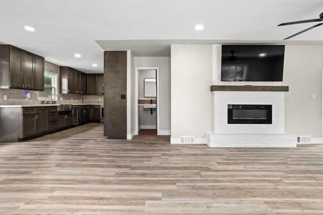 1601 11th Street N, Fargo, ND 58102