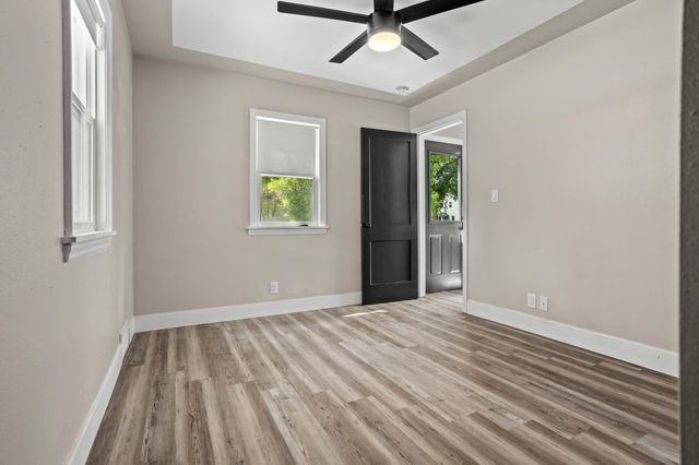 1601 11th Street N, Fargo, ND 58102