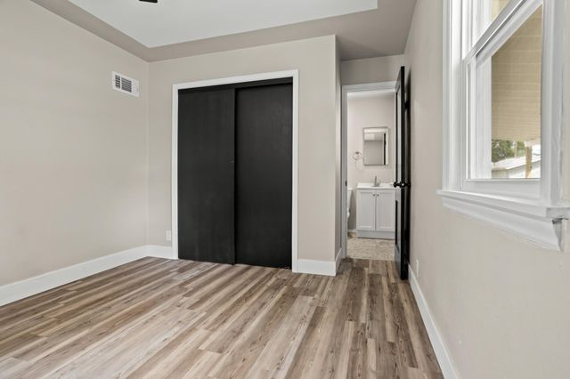 1601 11th Street N, Fargo, ND 58102
