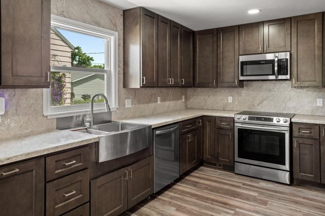 1601 11th Street N, Fargo, ND 58102