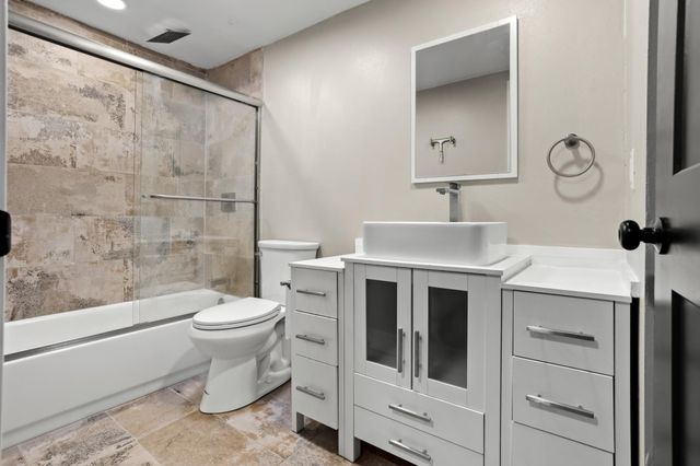 1601 11th Street N, Fargo, ND 58102