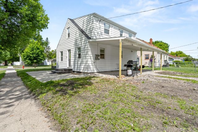 1601 11th Street N, Fargo, ND 58102