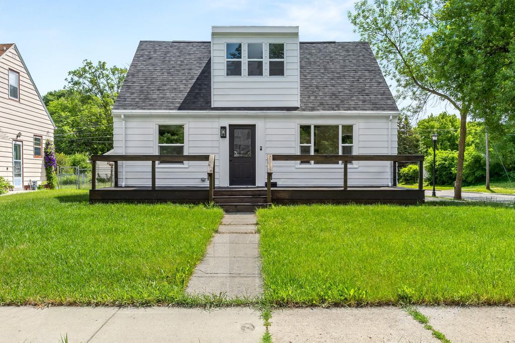 1601 11th Street N, Fargo, ND 58102