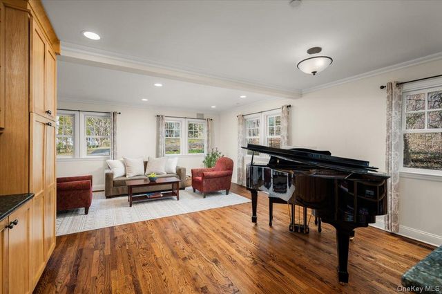 14 Crossways, Chappaqua, NY 10514