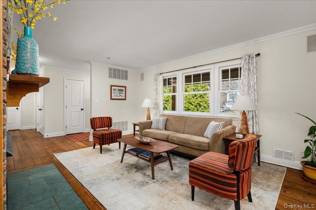 14 Crossways, Chappaqua, NY 10514