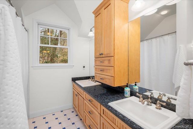 14 Crossways, Chappaqua, NY 10514